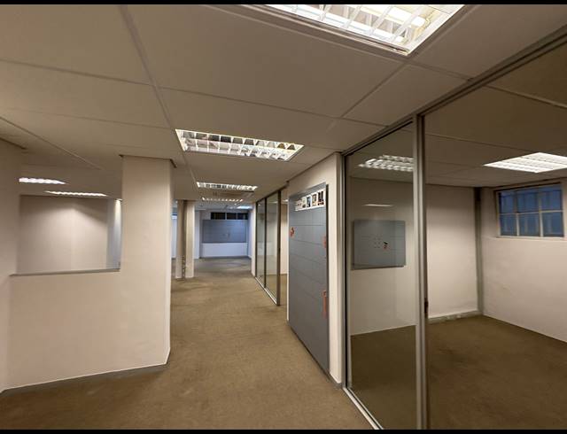 200M² OFFICE TO LET IN GARDENS